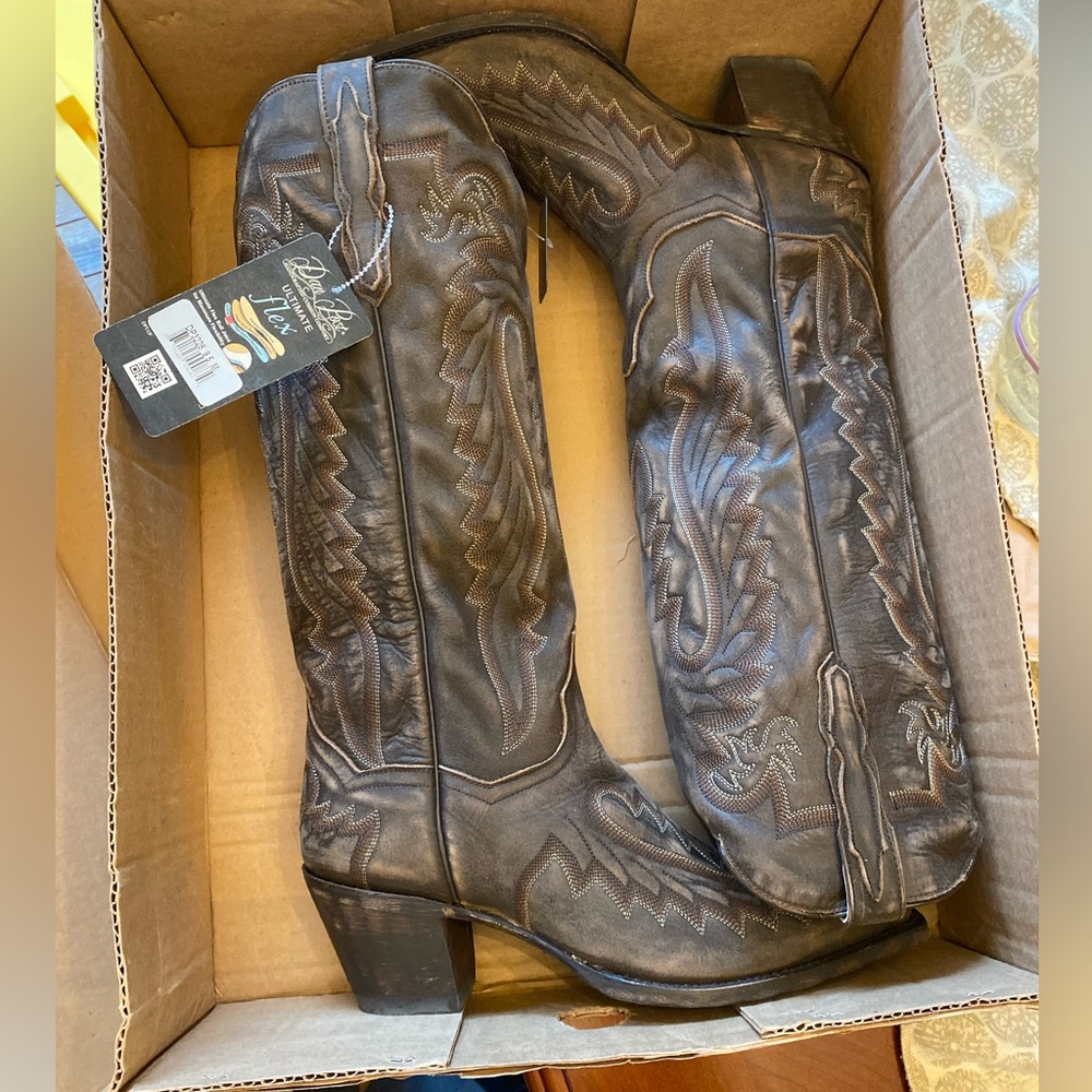 NWT Dan Post GENUINE LEATHER Women’s Knee High Cowboy Boots with Original Box